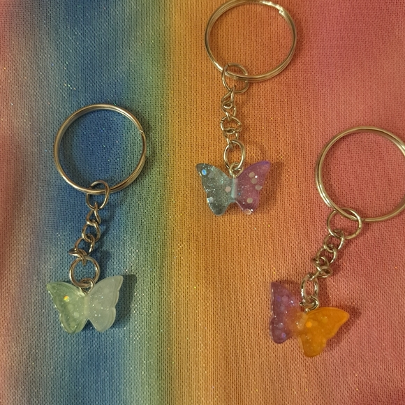 3 🦋 keychains - Picture 2 of 6